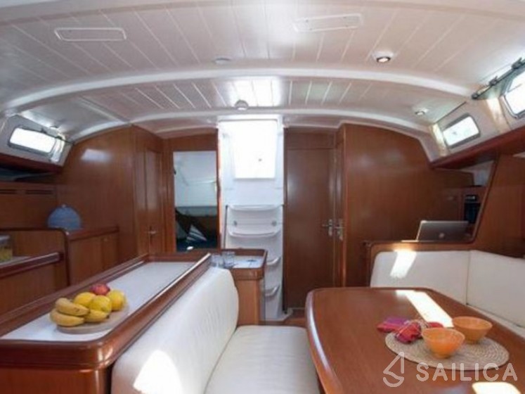 Cyclades 50.5 - Yacht Charter Sailica
