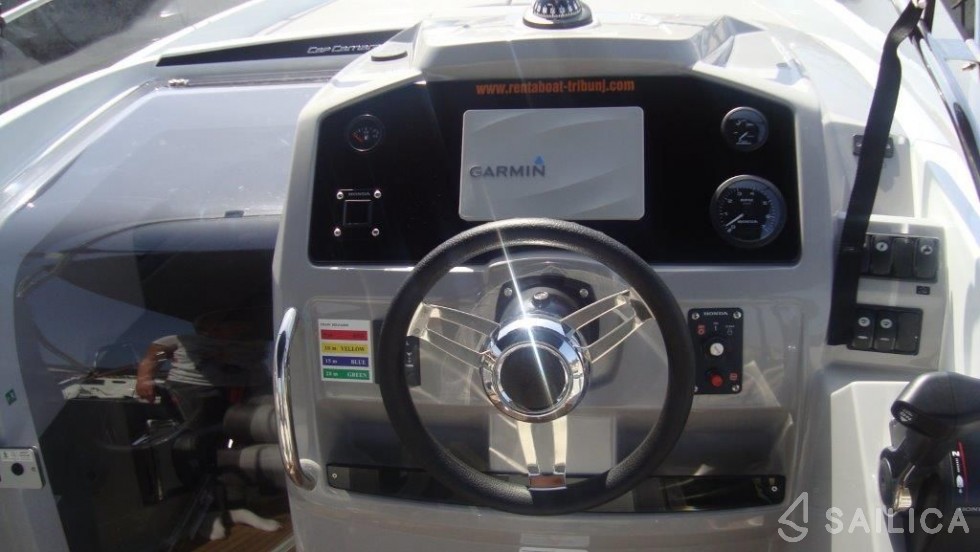 Cap Camarat 7.5 WA - Yacht Charter Sailica