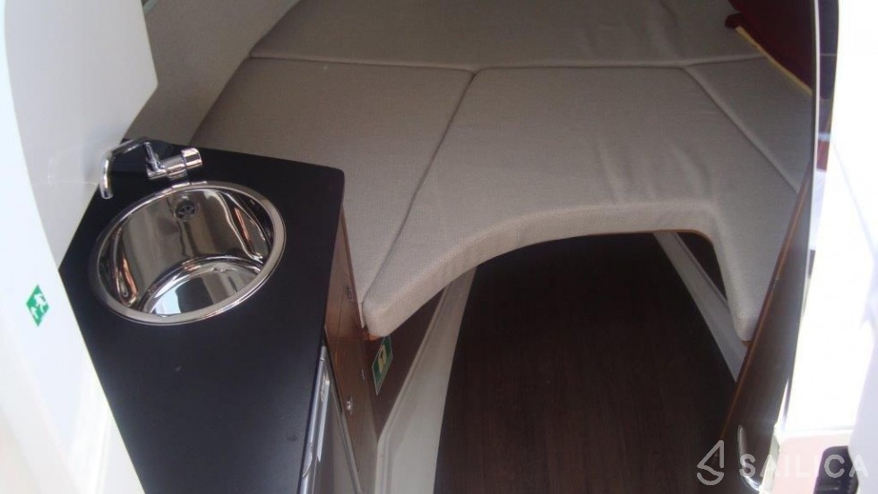 Cap Camarat 7.5 WA - Yacht Charter Sailica