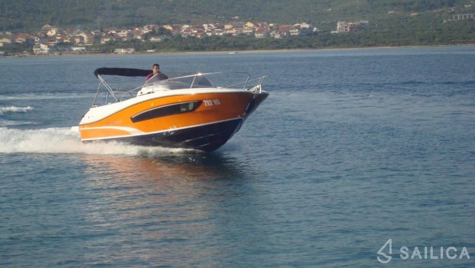 Cap Camarat 7.5 WA - Yacht Charter Sailica