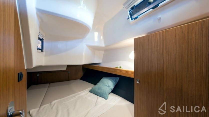 Bavaria 37 Cruiser - Yacht Charter Sailica