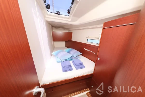 Hanse 455 - Yacht Charter Sailica