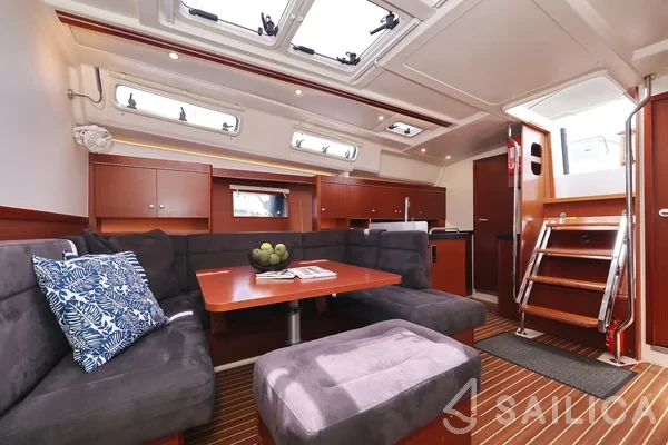 Hanse 455 - Yacht Charter Sailica