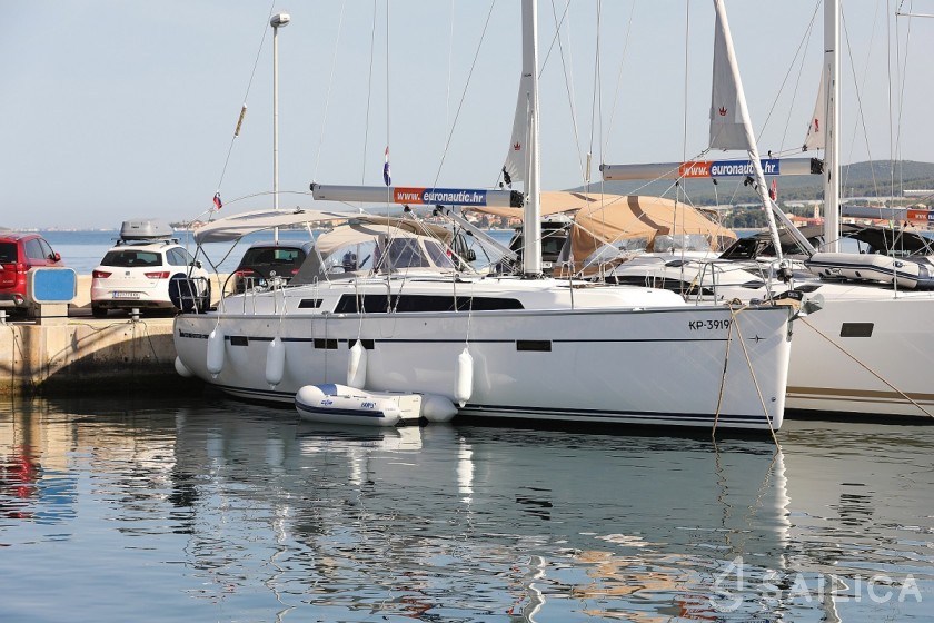 Bavaria 46 Cruiser - Yacht Charter Sailica