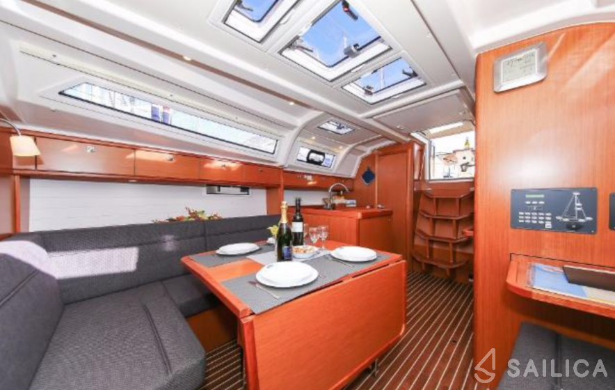 Bavaria 37 Cruiser - Yacht Charter Sailica