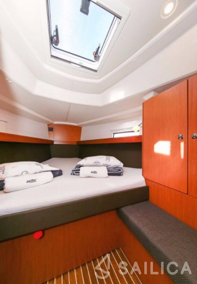 Bavaria 37 Cruiser - Yacht Charter Sailica
