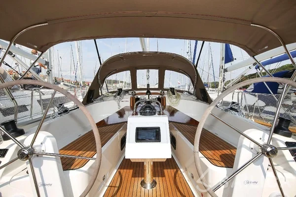 Bavaria 37 Cruiser - Yacht Charter Sailica