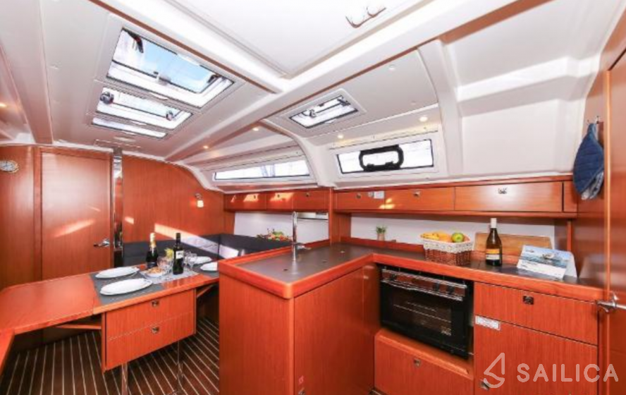 Bavaria 37 Cruiser - Yacht Charter Sailica