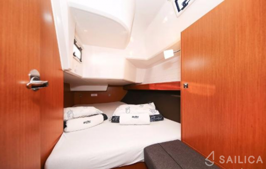 Bavaria 37 Cruiser - Yacht Charter Sailica