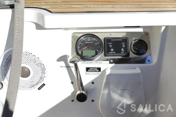 Bavaria 37 Cruiser - Yacht Charter Sailica