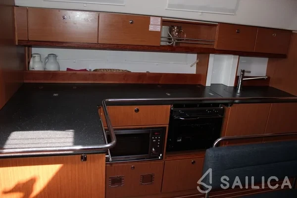 Bavaria 45 Cruiser - Yacht Charter Sailica