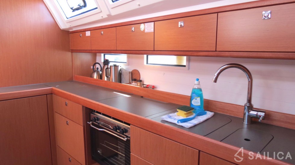 Bavaria 46 Cruiser - Yacht Charter Sailica