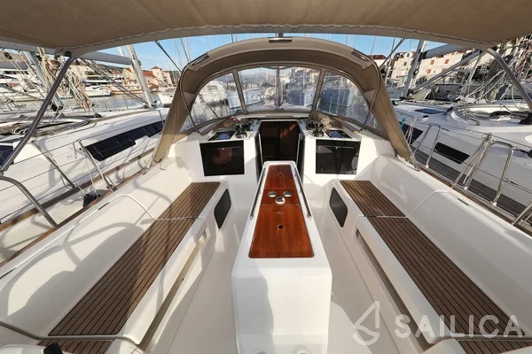 Dufour 412 GL - Yacht Charter Sailica