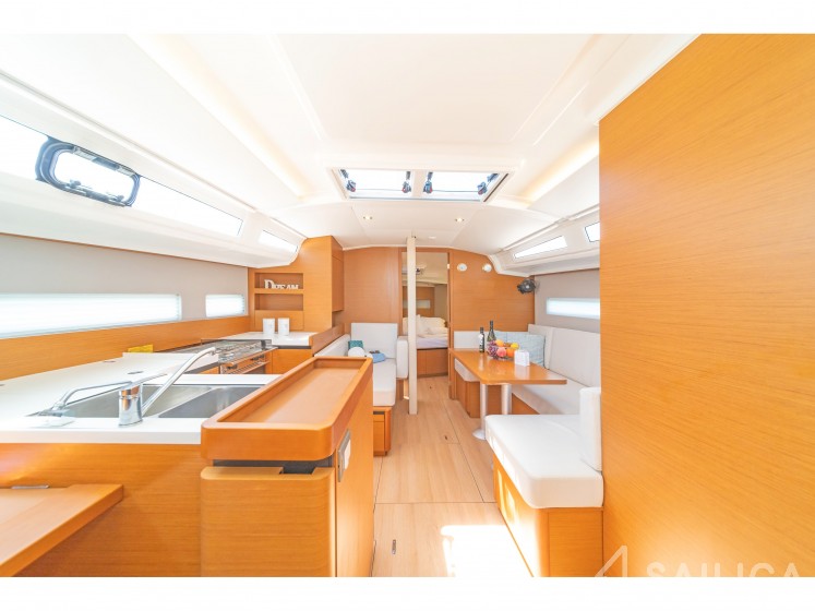 Sun Odyssey 410 - Yacht Charter Sailica