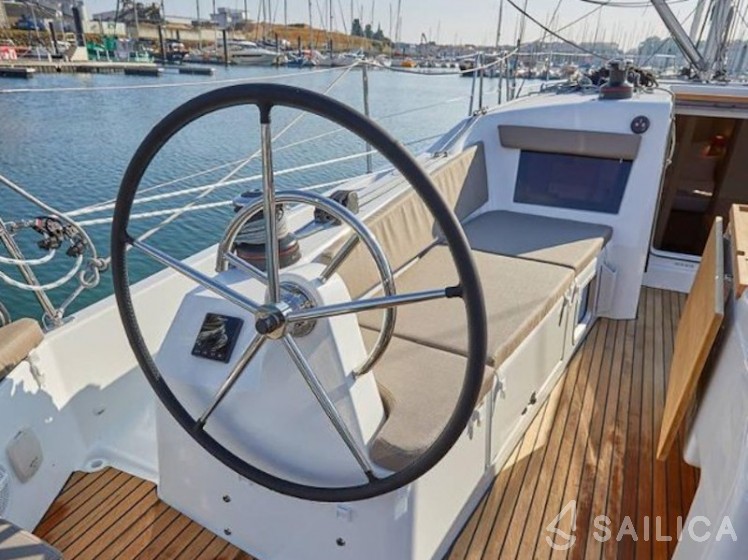 Sun Odyssey 410 - Yacht Charter Sailica