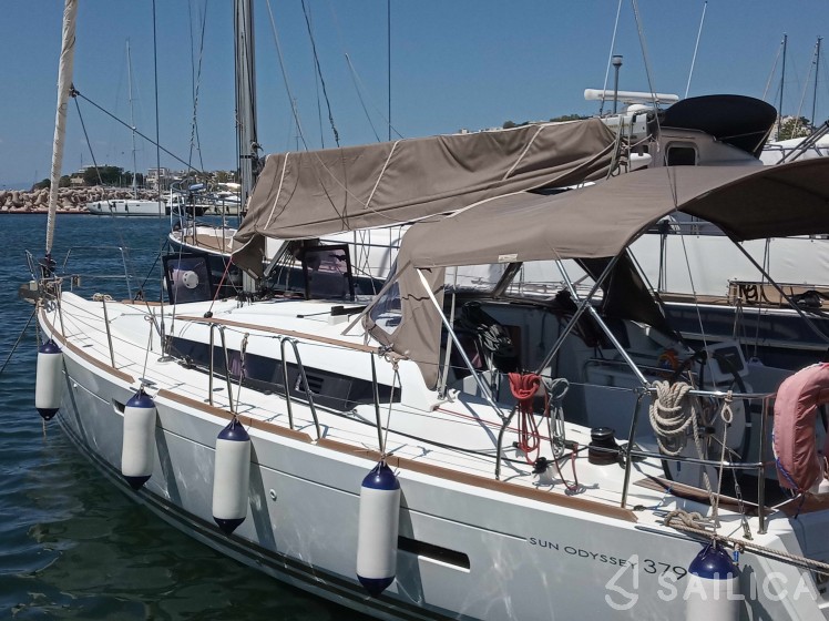 Sun Odyssey 379 - Yacht Charter Sailica