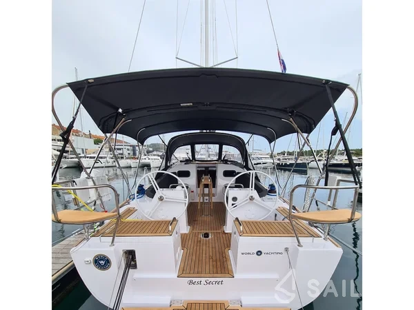 Elan Impression 40.1 - Yacht Charter Sailica