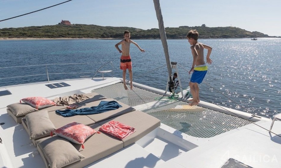 Saona 47 - Yacht Charter Sailica