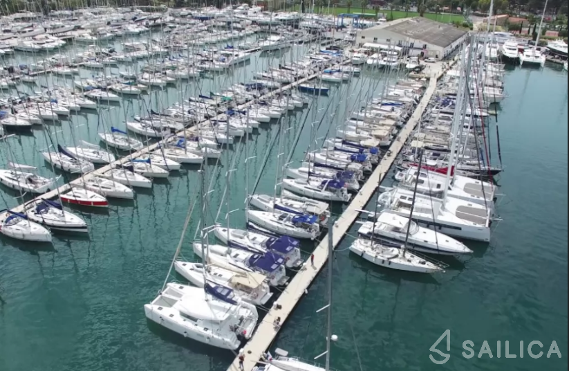 Saona 47 - Yacht Charter Sailica