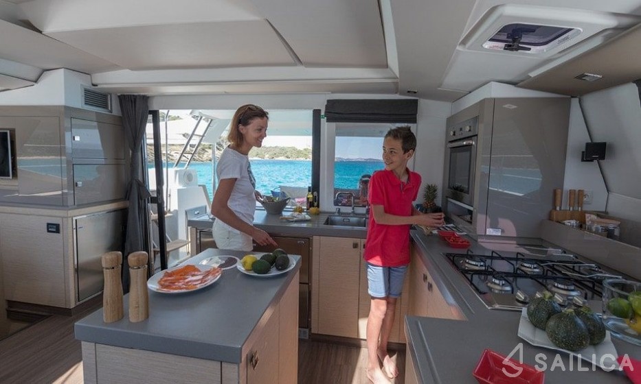 Saona 47 - Yacht Charter Sailica