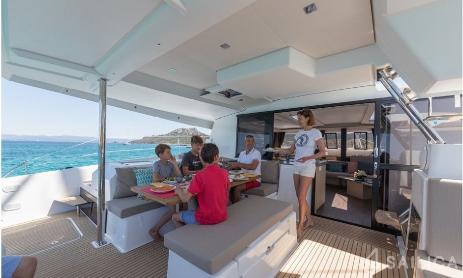 Saona 47 - Yacht Charter Sailica