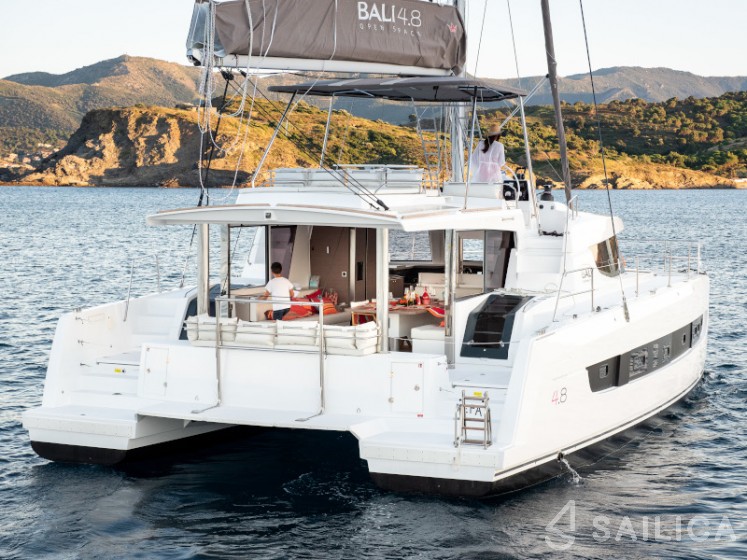 Bali 4.8  - Yacht Charter Sailica