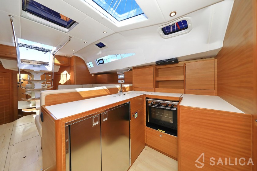 Elan Impression 50.1 - Yacht Charter Sailica