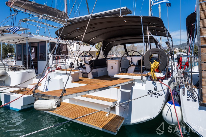 Oceanis 51.1 - Yacht Charter Sailica
