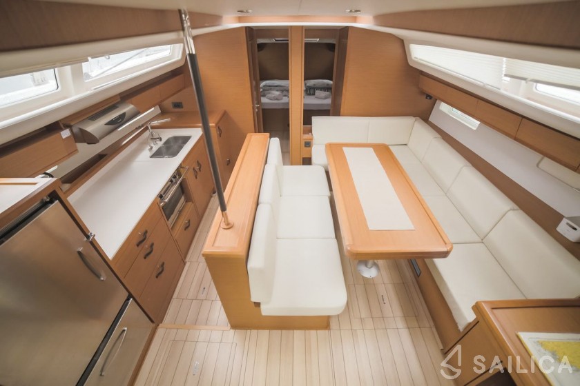 Jeanneau 54 - Yacht Charter Sailica