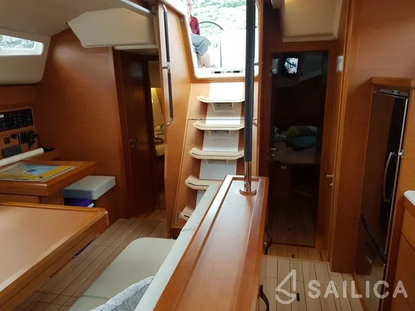 Jeanneau 54 - Yacht Charter Sailica