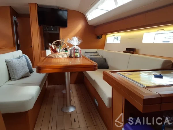 Jeanneau 54 - Yacht Charter Sailica