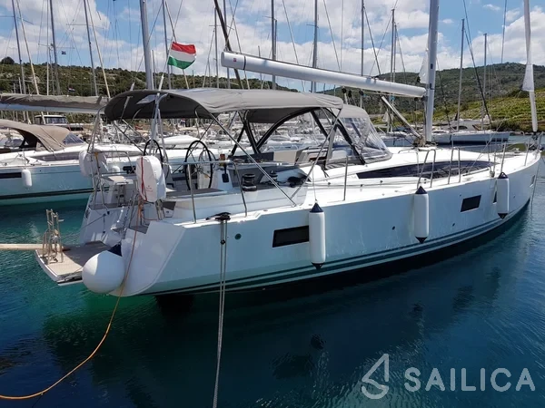 Jeanneau 54 - Yacht Charter Sailica