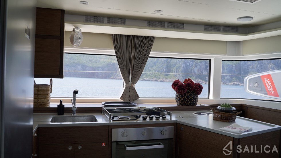 Lagoon 52 - Yacht Charter Sailica