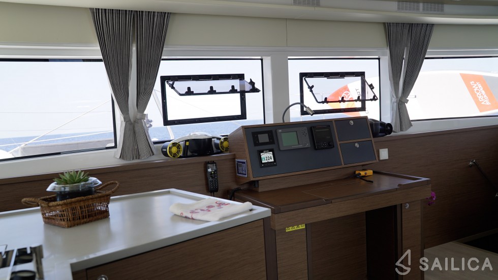 Lagoon 52 - Yacht Charter Sailica