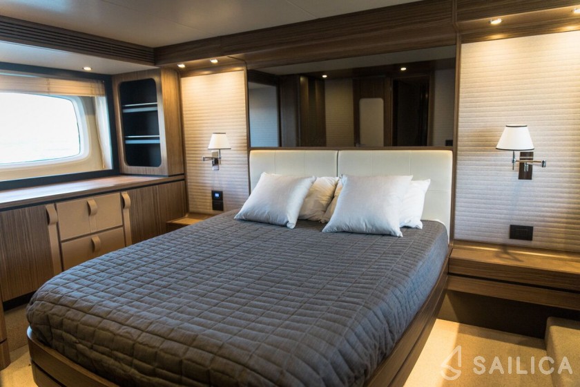 Azimut Magellano 66 - Yacht Charter Sailica