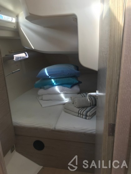 Hanse 388 - Yacht Charter Sailica