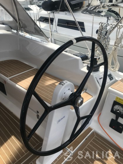 Hanse 388 - Yacht Charter Sailica