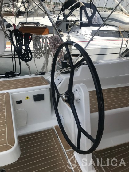 Hanse 388 - Yacht Charter Sailica