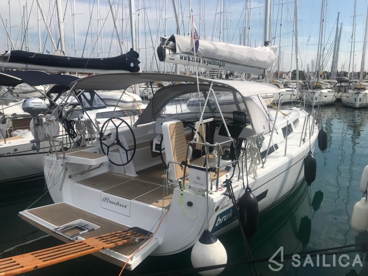 Hanse 388 - Yacht Charter Sailica