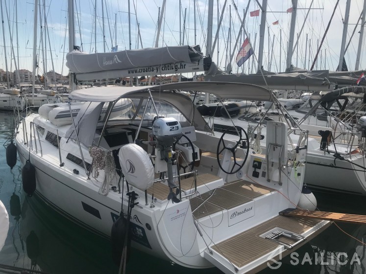 Hanse 388 - Yacht Charter Sailica