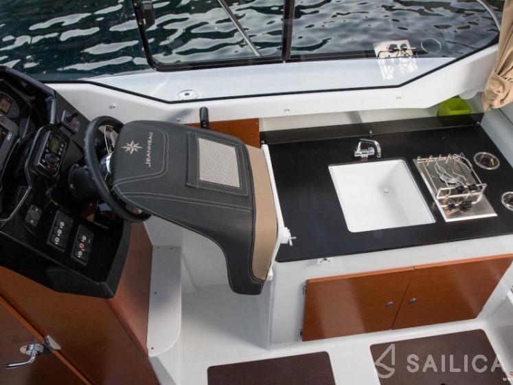 Merry Fisher 795 - Yacht Charter Sailica