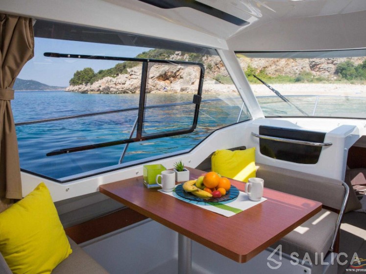 Merry Fisher 795 - Yacht Charter Sailica