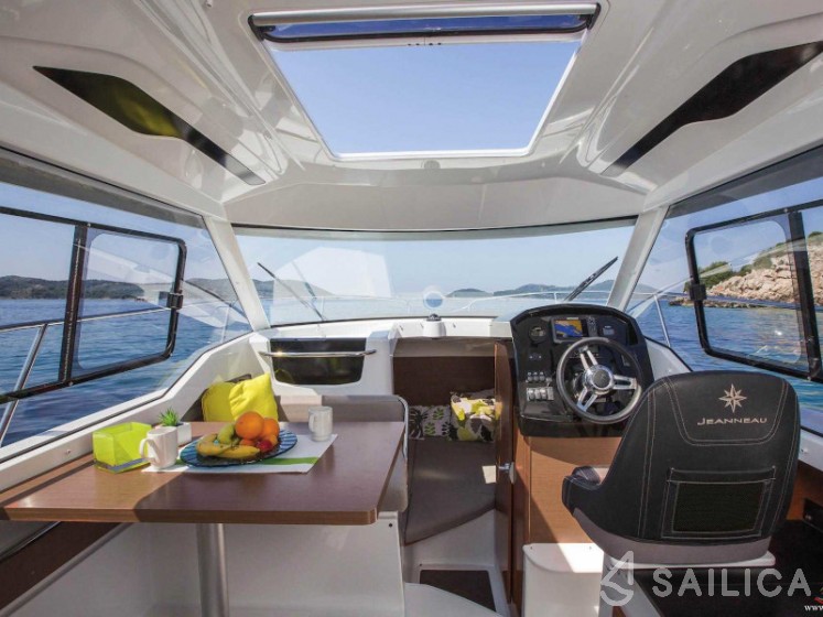 Merry Fisher 795 - Yacht Charter Sailica