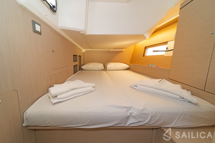 Oceanis 46.1 - Yacht Charter Sailica