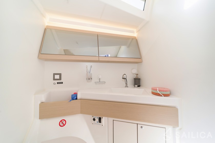 Oceanis 46.1 - Yacht Charter Sailica
