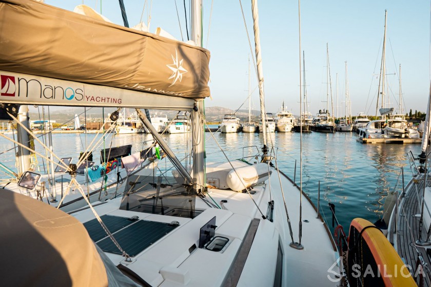 Sun Odyssey 479 - Yacht Charter Sailica