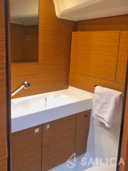 Sun Odyssey 479 - Yacht Charter Sailica
