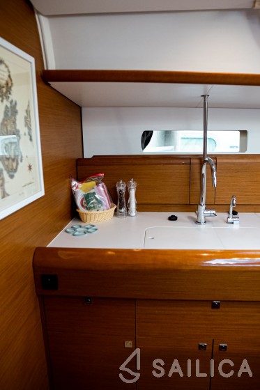 Sun Odyssey 479 - Yacht Charter Sailica