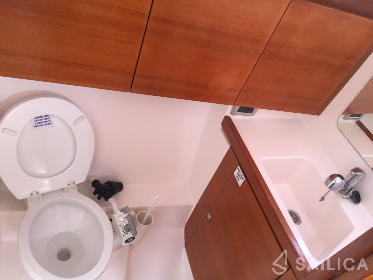 Salona 44 - Yacht Charter Sailica