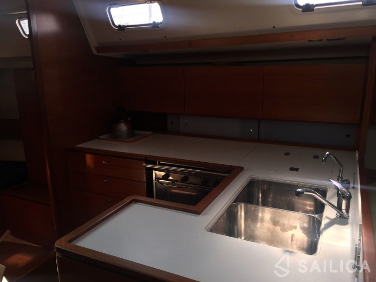 Salona 44 - Yacht Charter Sailica